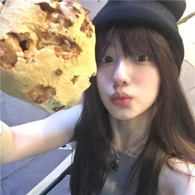 比基尼琼斯和爱的圣殿